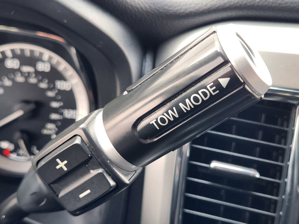 Used 2017 Nissan Titan SL image 27