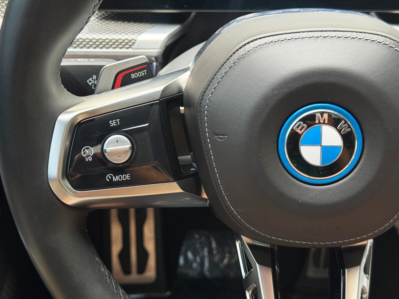 Used 2023 BMW i7 xDrive60 w/ Executive Package 2 AWD/4WD image 22