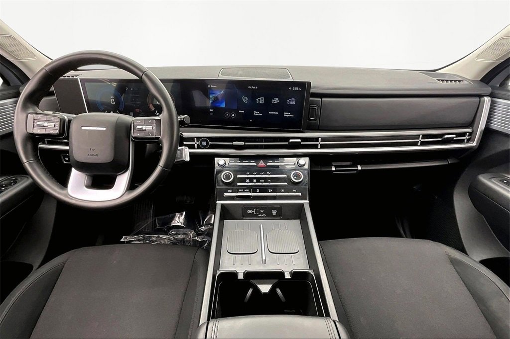 Used 2025 Hyundai Santa Fe SE image 16