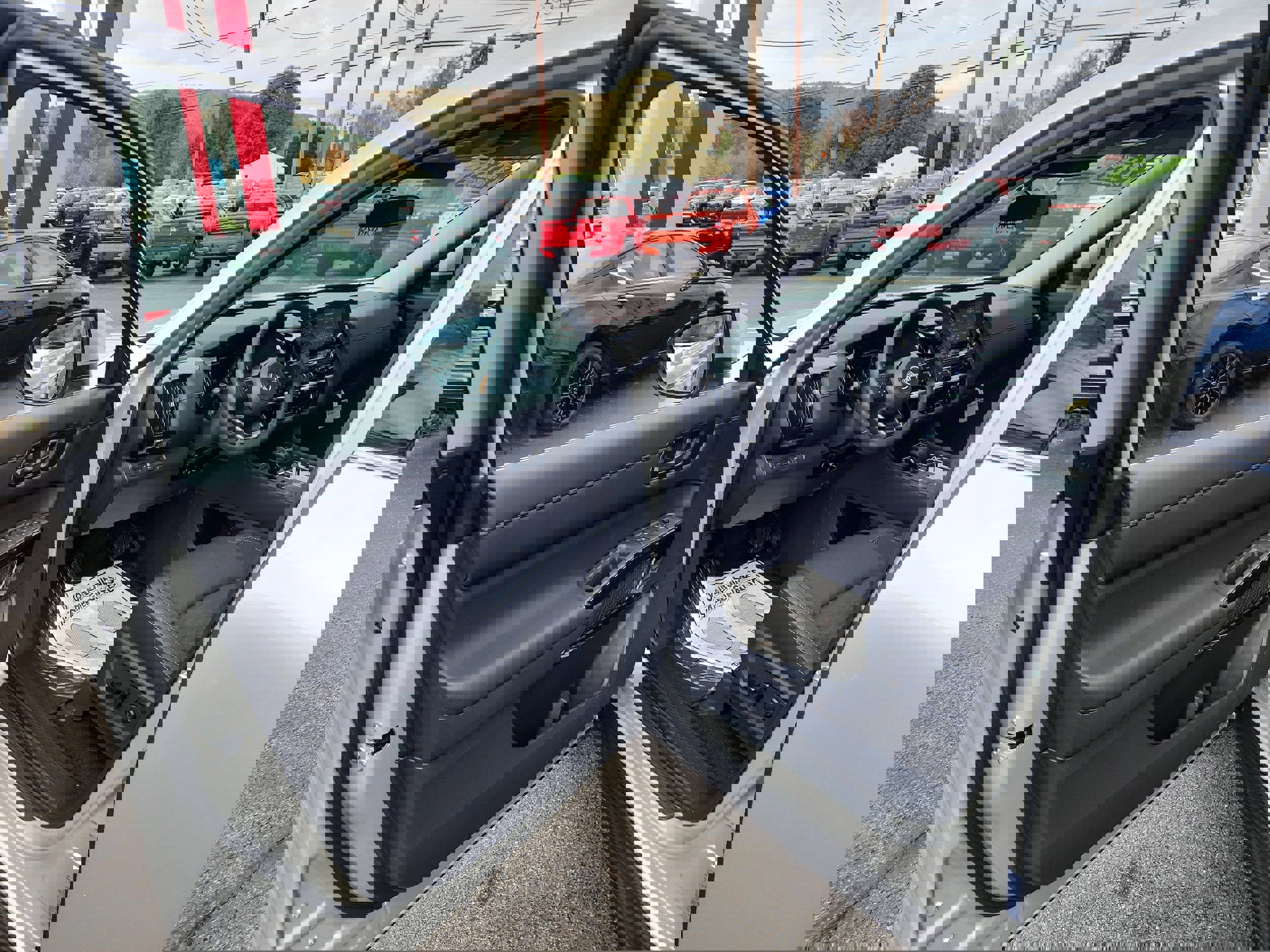 New 2025 Nissan Pathfinder SV w/ Black Appearance Package image 10