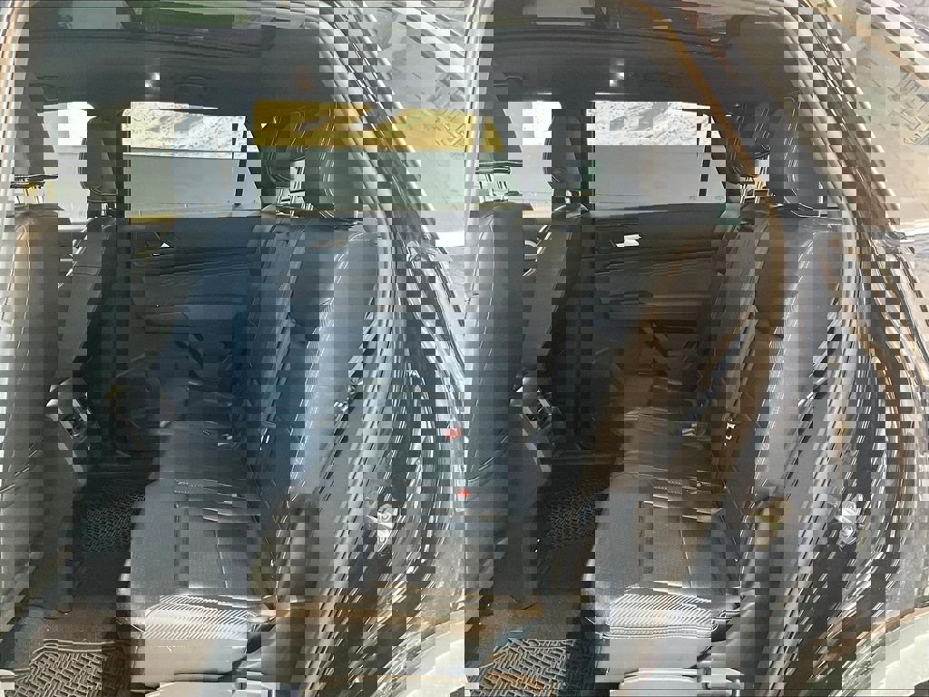 Used 2022 Volkswagen Atlas Cross Sport SE image 12