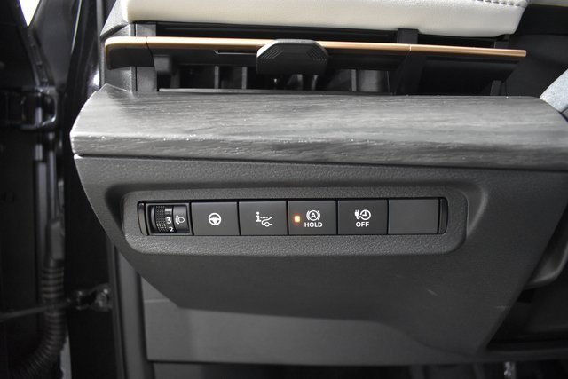 Certified 2023 Nissan Ariya AWD image 15