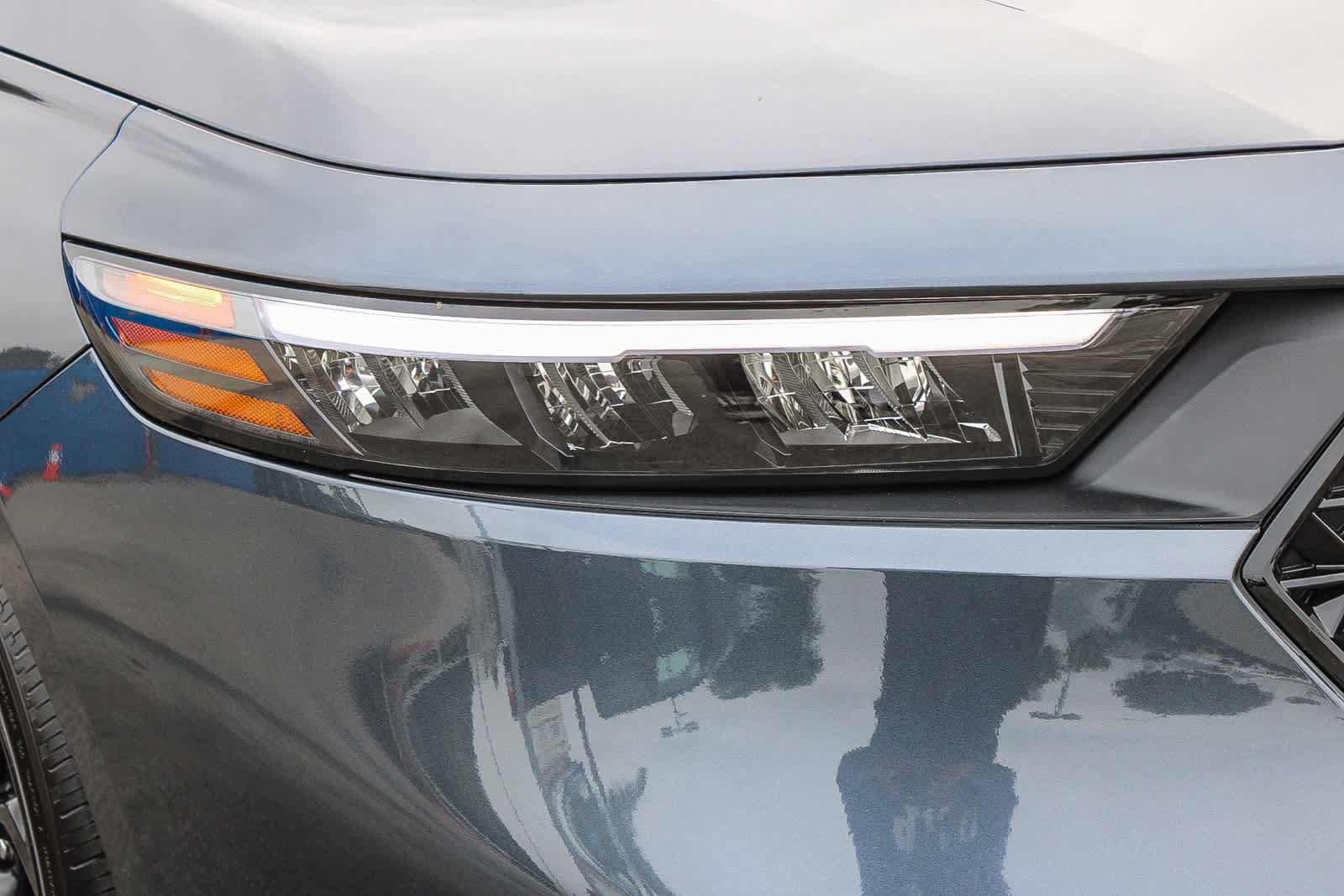 Certified 2025 Honda Accord SE image 4