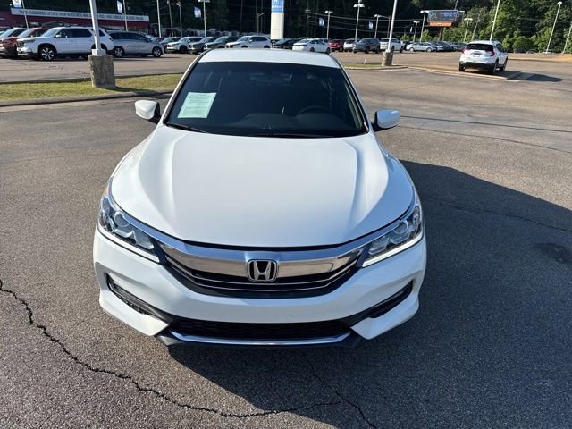 Used 2017 Honda Accord Sport image 2