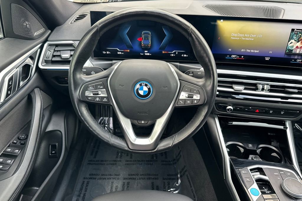 Used 2023 BMW i4 eDrive35 image 15