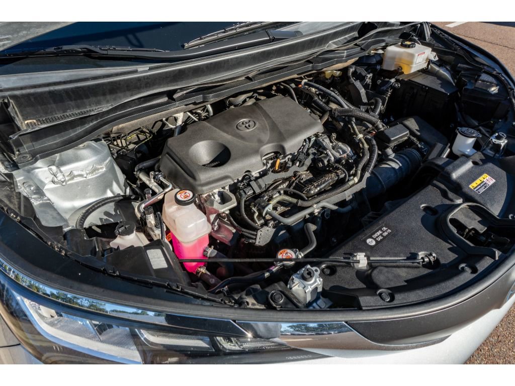 Used 2021 Toyota Sienna LE image 27