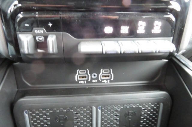 New 2026 RAM 3500 Laramie AWD/4WD image 22