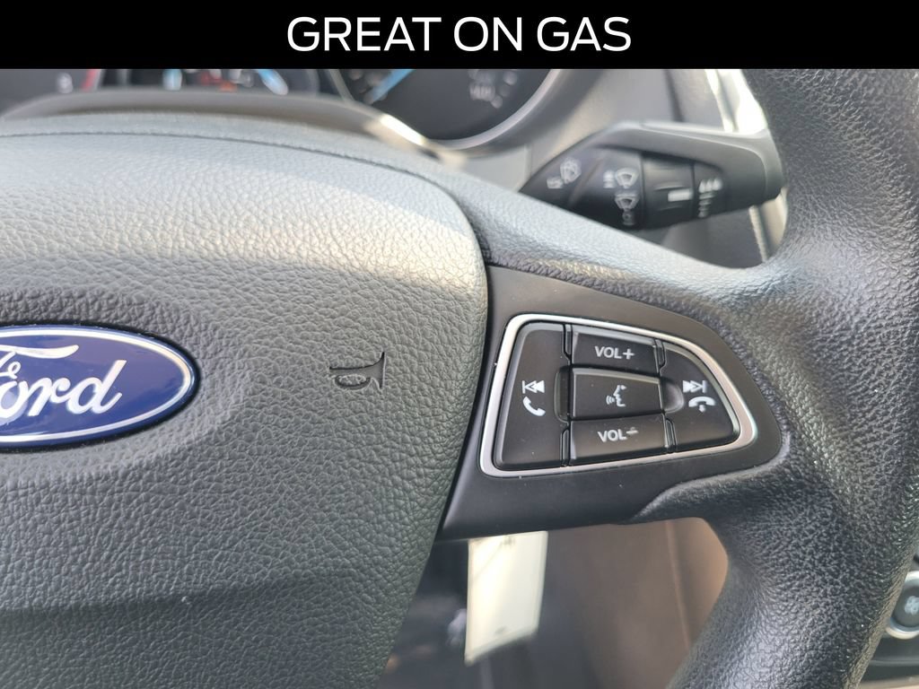 Certified 2017 Ford Focus SE FWD image 22