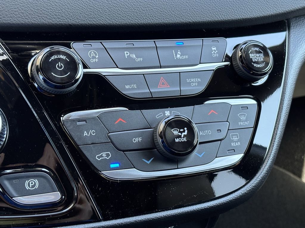 New 2026 Chrysler Voyager LX FWD image 16