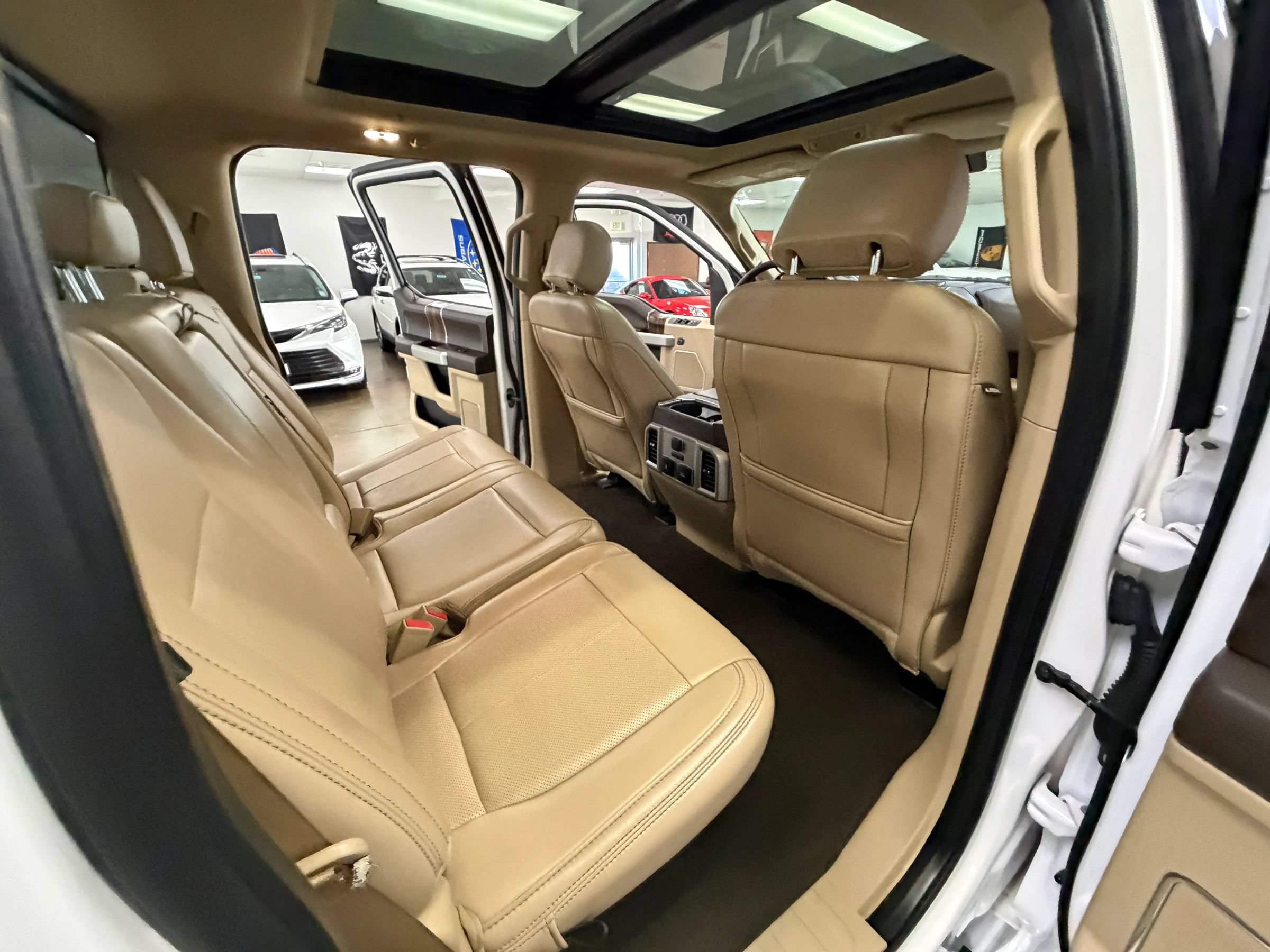 Used 2019 Ford F150 Lariat w/ Equipment Group 502A Luxury AWD/4WD image 27