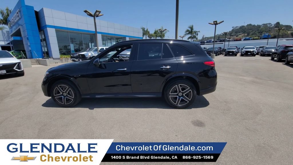 Used 2025 Mercedes-Benz GLC 300 image 5
