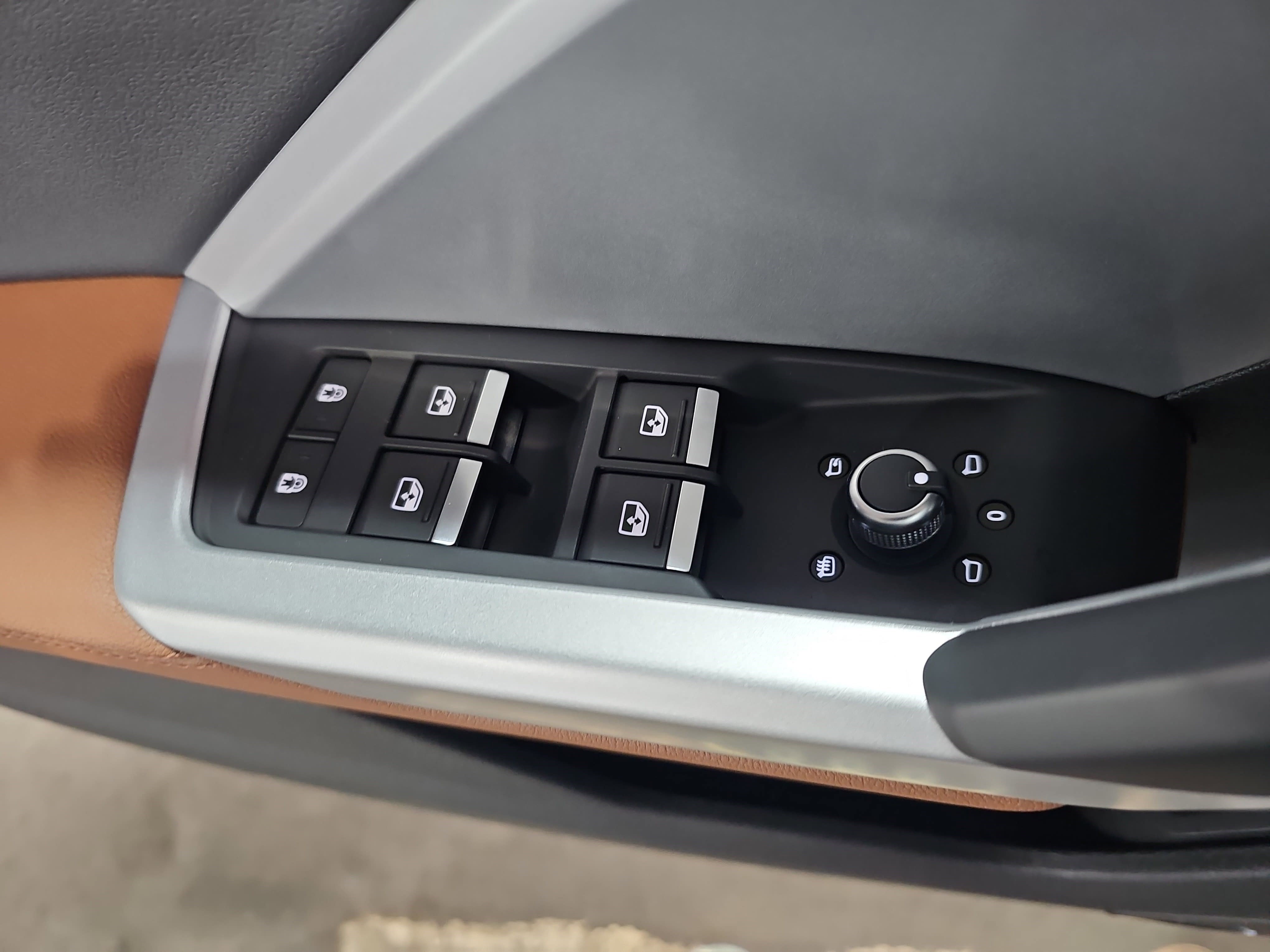 Used 2024 Audi Q3 2.0T Premium Plus image 29