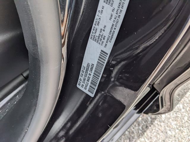 Used 2025 Chrysler Pacifica Limited image 40