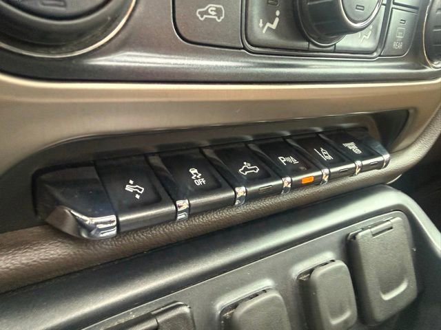 Used 2018 GMC Sierra 2500 Denali w/ Duramax Plus Package image 26