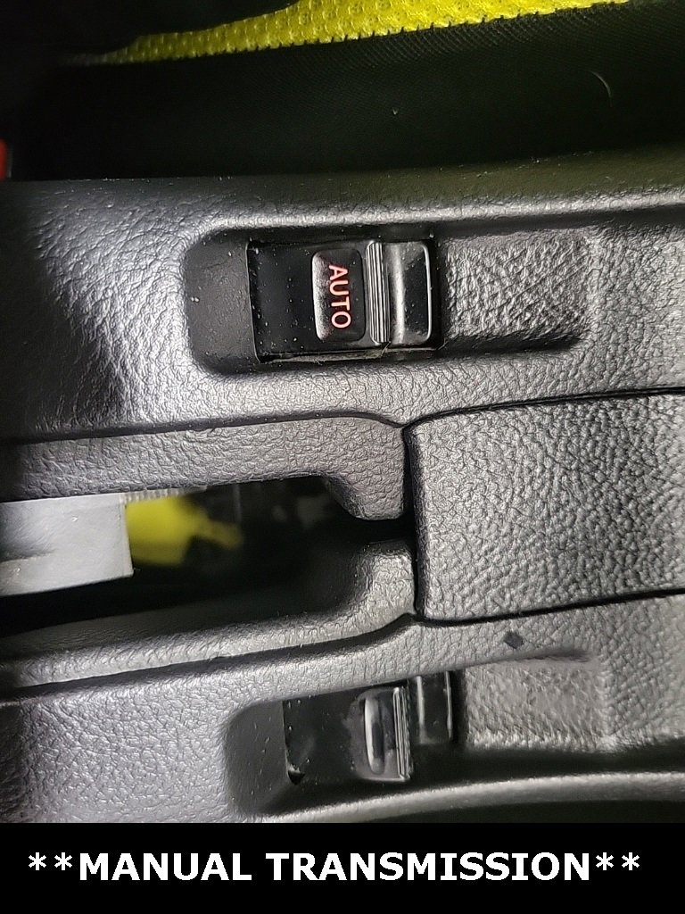 Used 2002 Toyota MR2 image 17