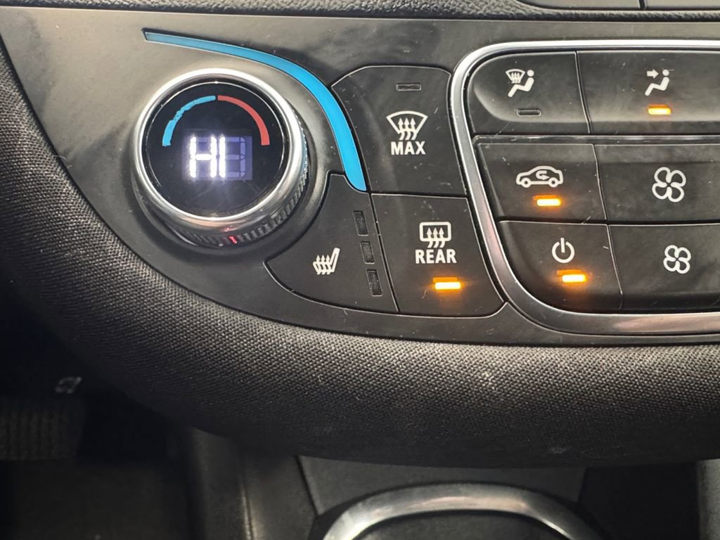 Used 2023 Chevrolet Malibu LT image 28