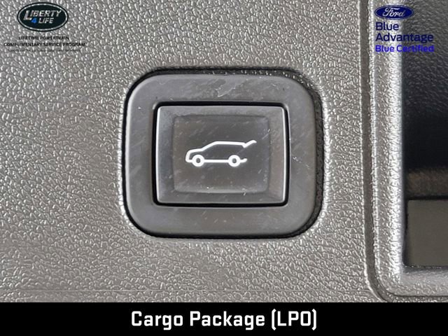 Used 2022 GMC Terrain SLT w/ Infotainment Package II AWD/4WD image 17