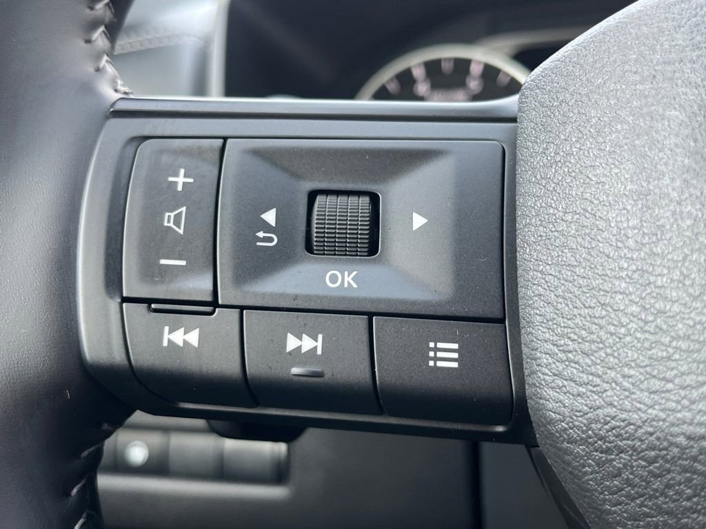 New 2026 Nissan Rogue SV image 10