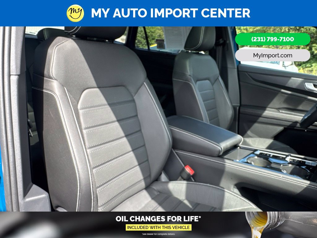 Used 2025 Volkswagen Atlas Cross Sport SEL R-Line AWD/4WD image 30