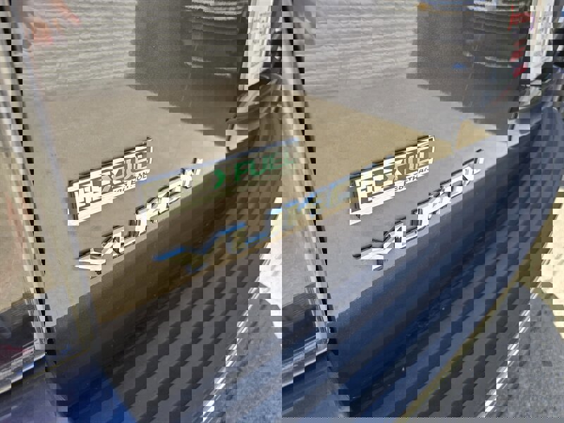 Used 2011 GMC Yukon Denali image 33