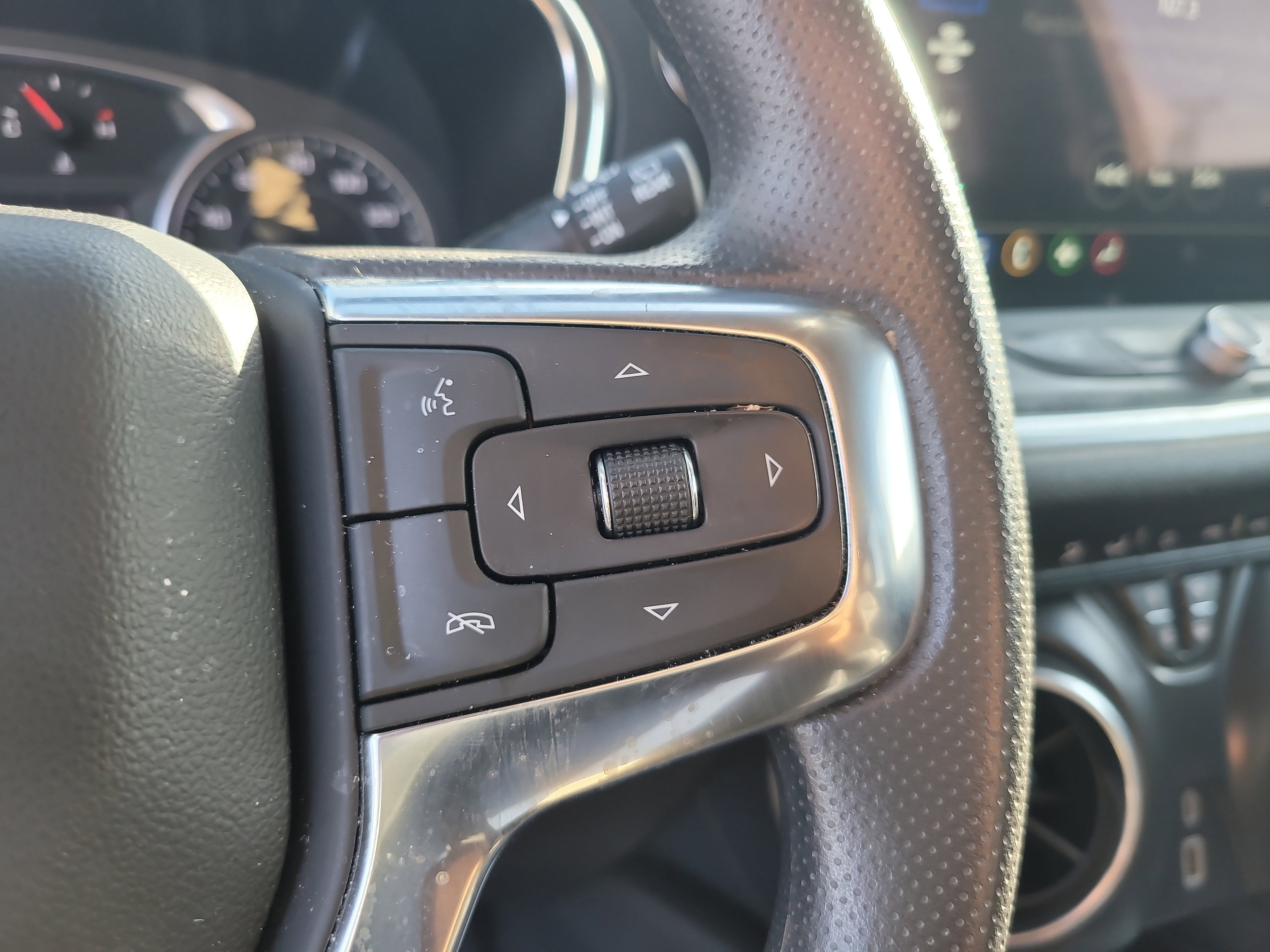 Used 2024 Chevrolet Blazer LT w/ Convenience Package FWD image 28