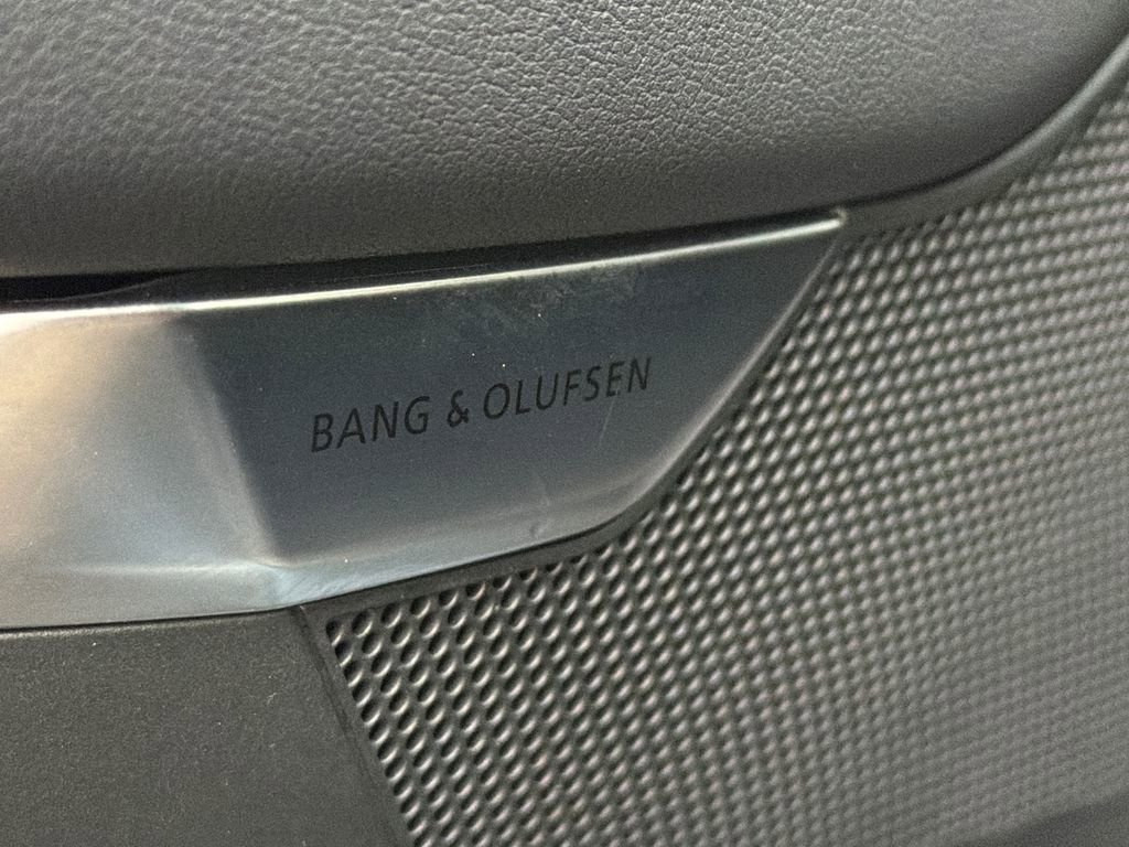 Used 2023 Audi e-tron GT Premium Plus image 38