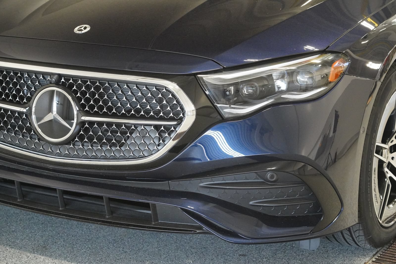 New 2026 Mercedes-Benz E 350 4MATIC Sedan image 8