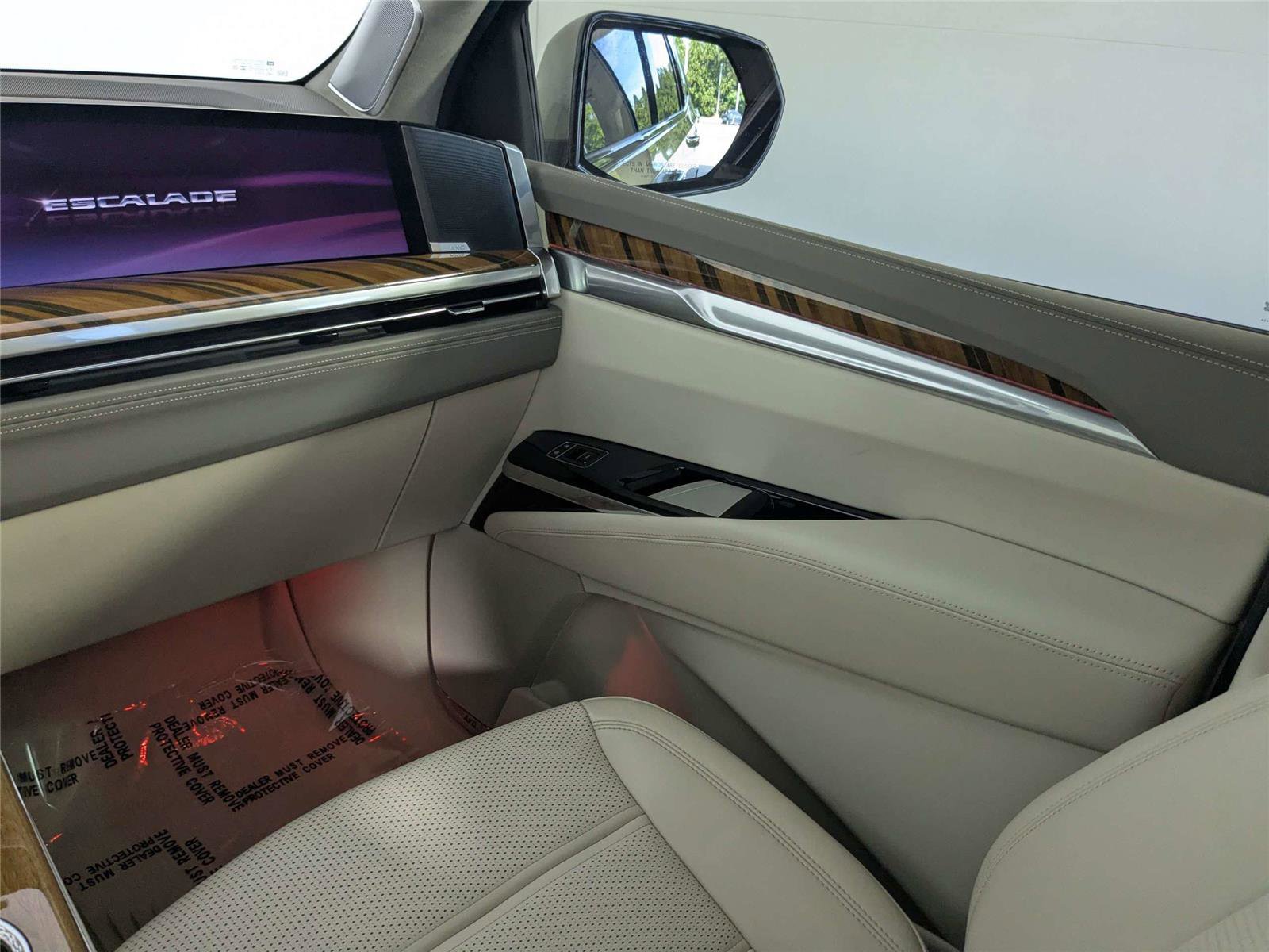 Used 2025 Cadillac Escalade Sport Platinum w/ LPO, Floor Liner Package AWD/4WD image 49