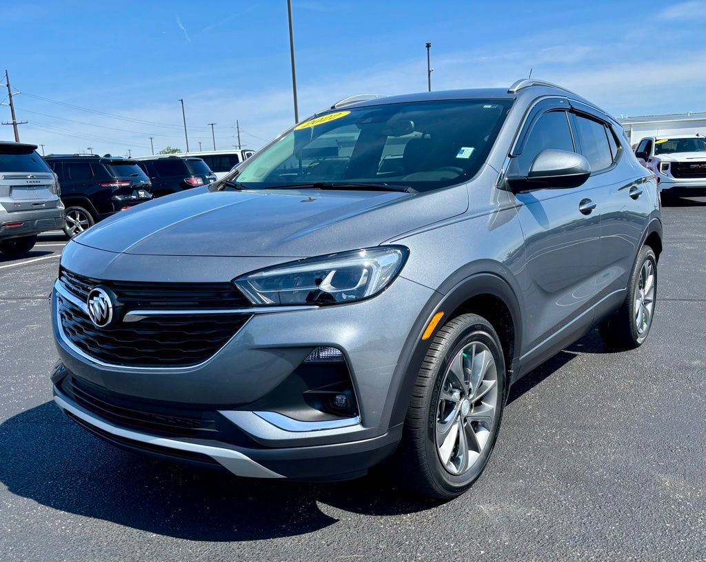 Used 2022 Buick Encore GX Essence FWD image 3
