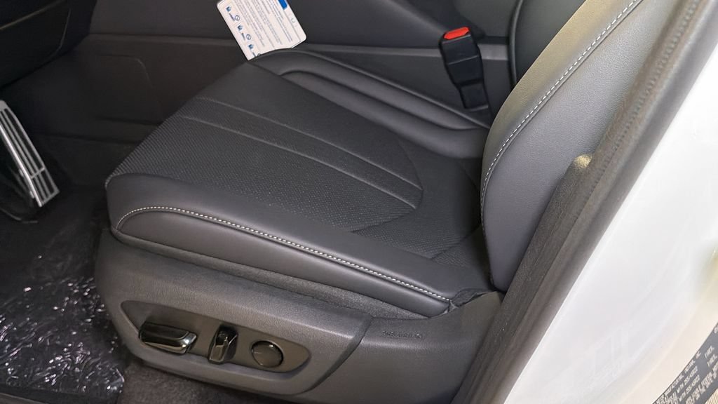 New 2026 Lexus TX 500h AWD image 16