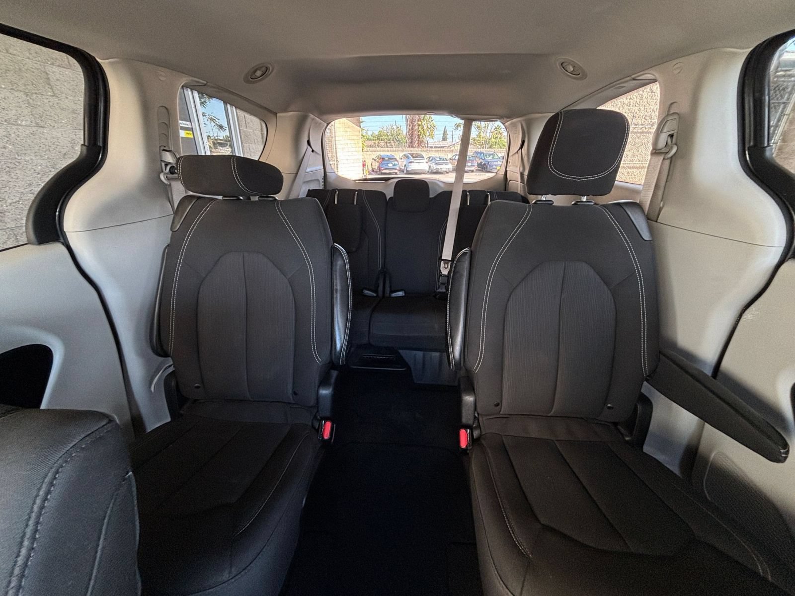 Used 2023 Chrysler Voyager LX FWD image 40