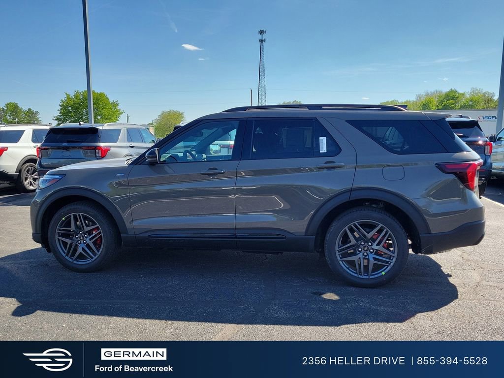 New 2026 Ford Explorer ST-Line w/ ST-Line Street Pack AWD/4WD image 4