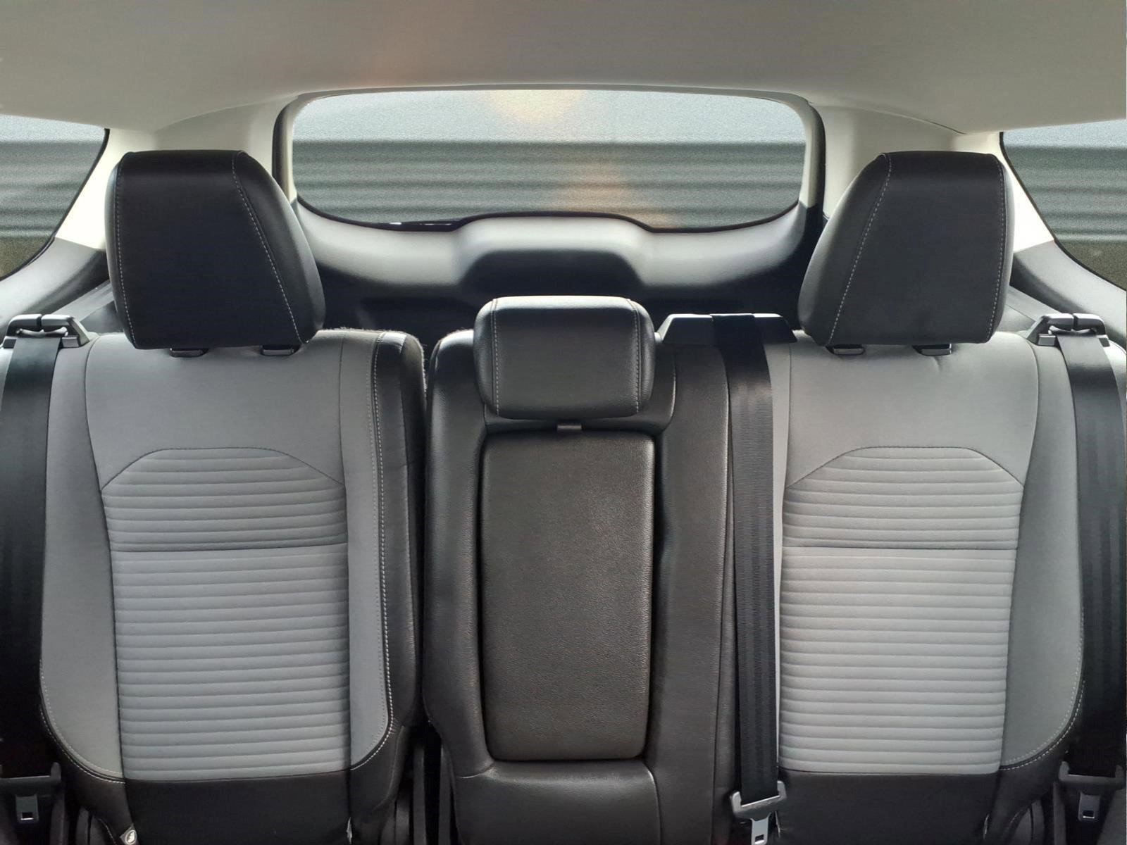 Used 2019 Ford Escape SE image 18