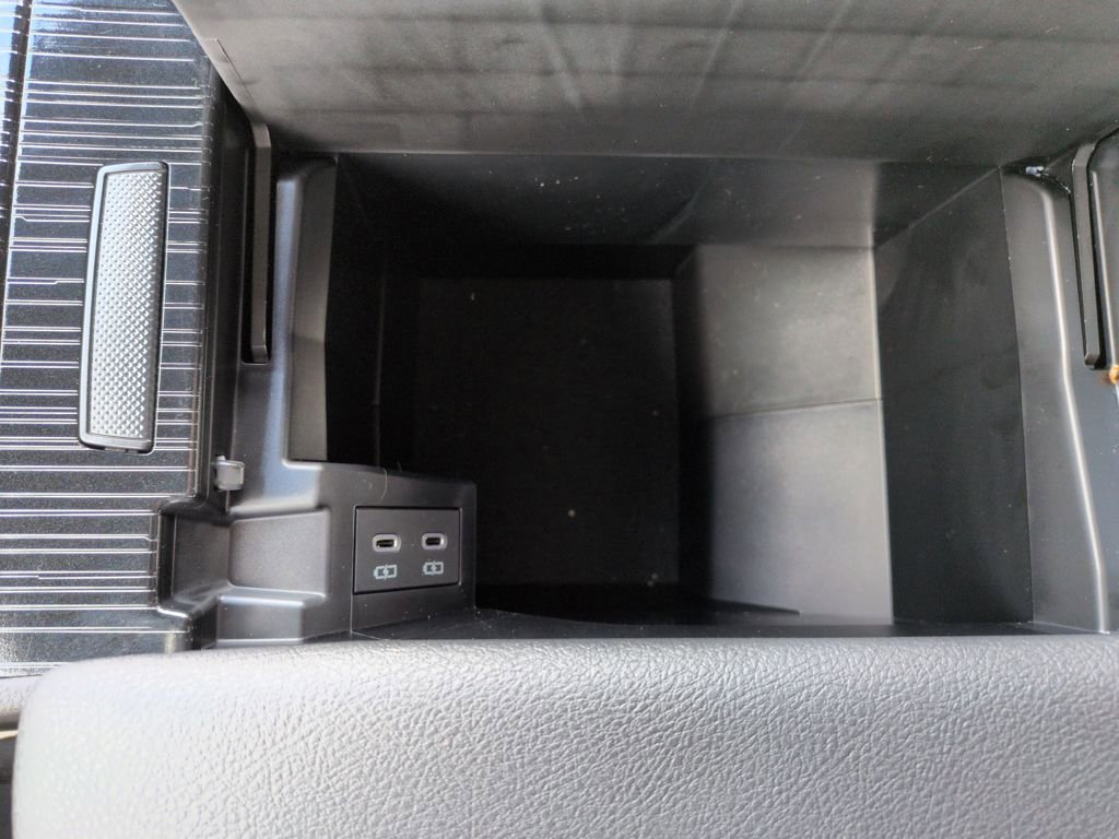 Used 2025 Toyota Sienna XSE w/ XSE Plus Package image 26