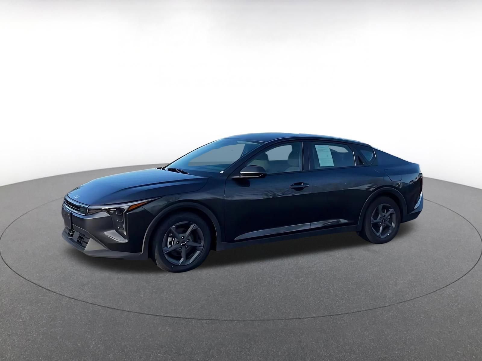 Used 2025 Kia K4 LXS image 8