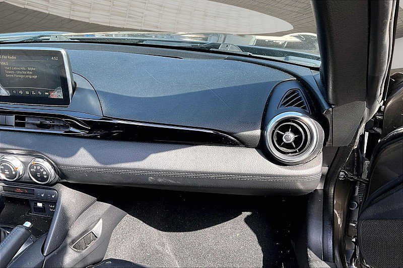 Used 2017 FIAT 124 Spider Lusso RWD image 13