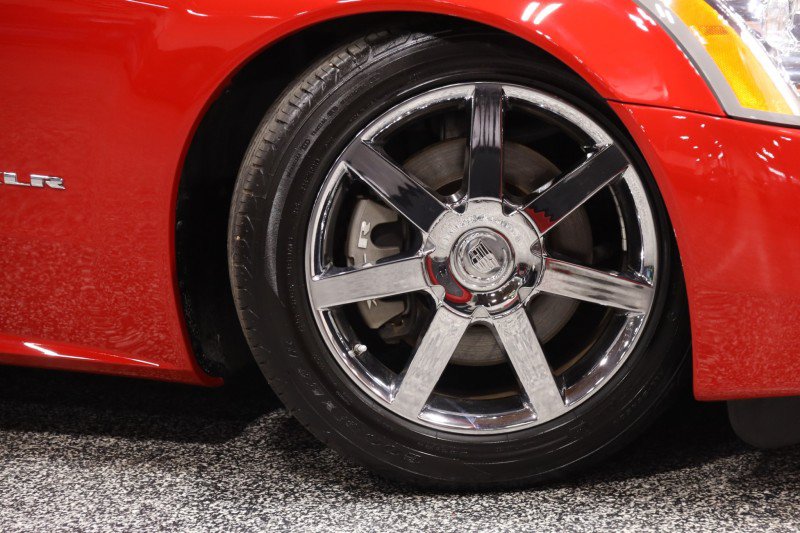 Used 2007 Cadillac XLR RWD image 5