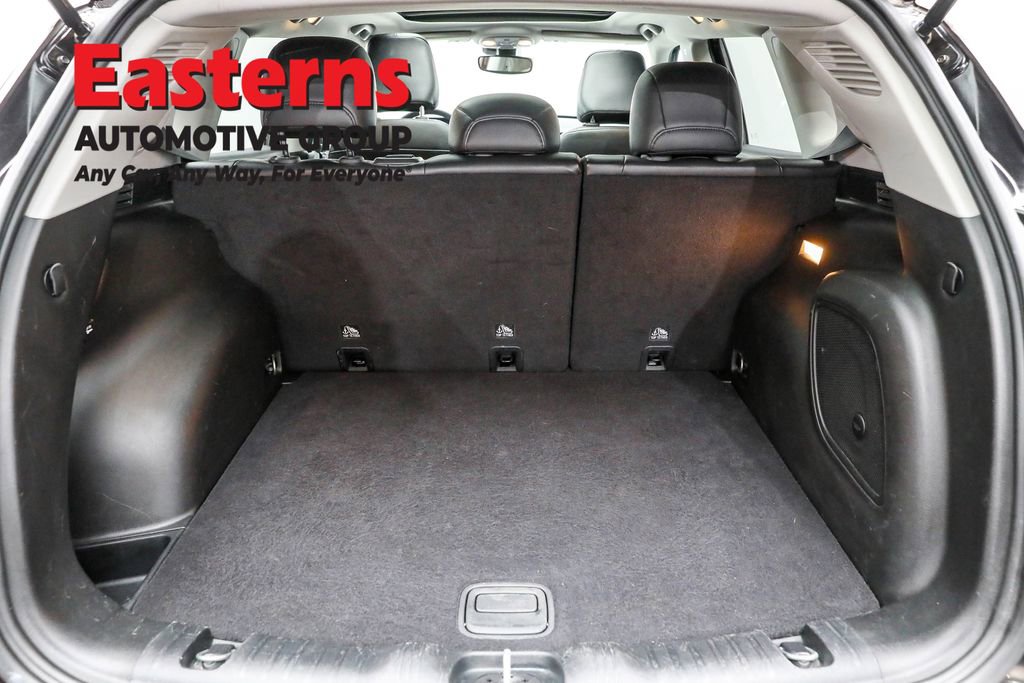 Used 2022 Jeep Compass Latitude w/ Sun and Sound Group image 9