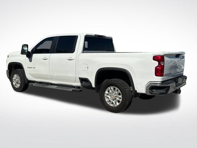 Used 2023 Chevrolet Silverado 2500 LT w/ Convenience Package AWD/4WD image 3
