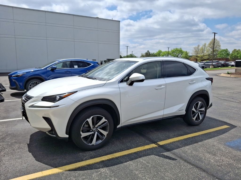 Used 2018 Lexus NX 300h AWD w/ Premium Package image 2
