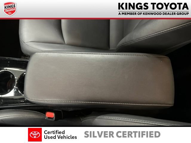 Certified 2017 Toyota Prius Four FWD image 19