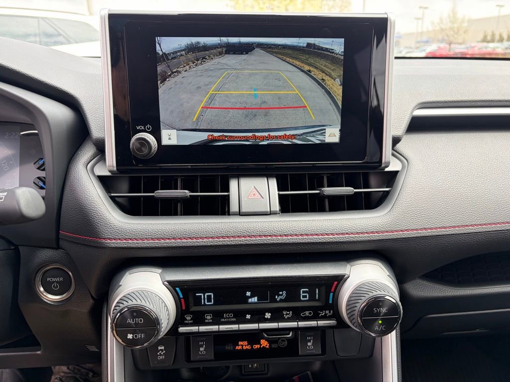 Used 2025 Toyota RAV4 SE image 29