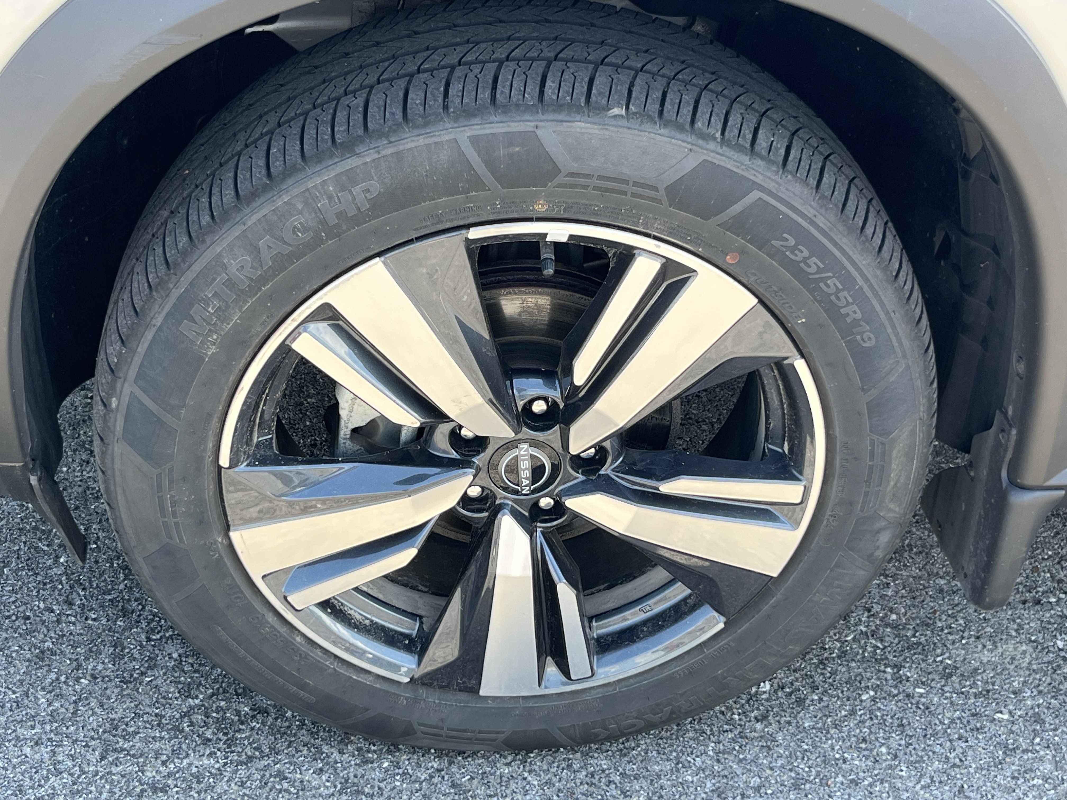 Used 2023 Nissan Rogue SL w/ SL Premium Package AWD/4WD image 14
