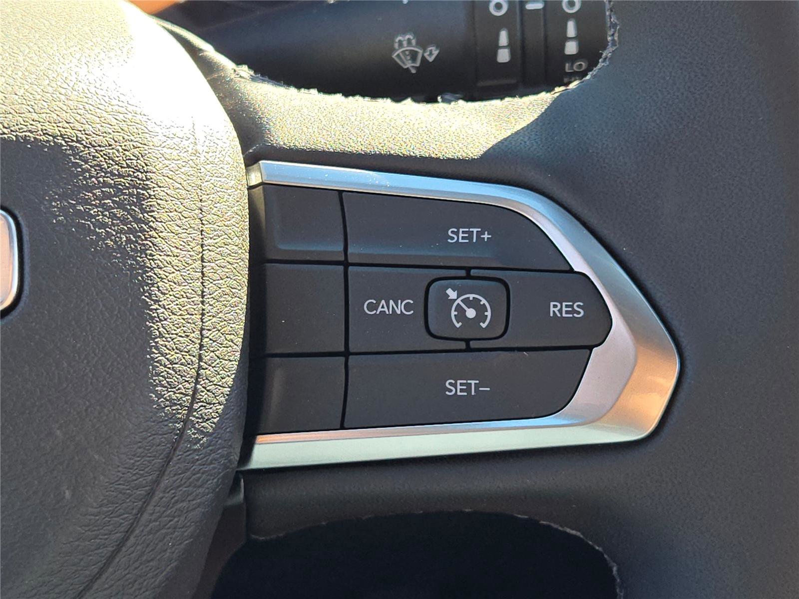 New 2026 Jeep Compass Latitude image 36