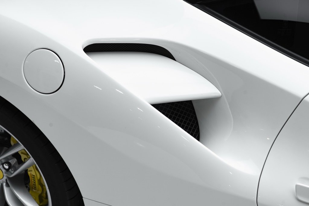 Used 2016 Ferrari 488 GTB image 62