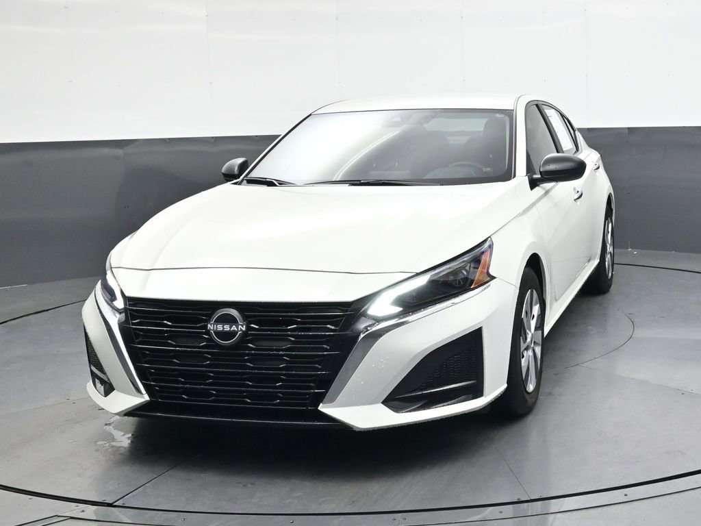 Certified 2025 Nissan Altima 2.5 S image 9