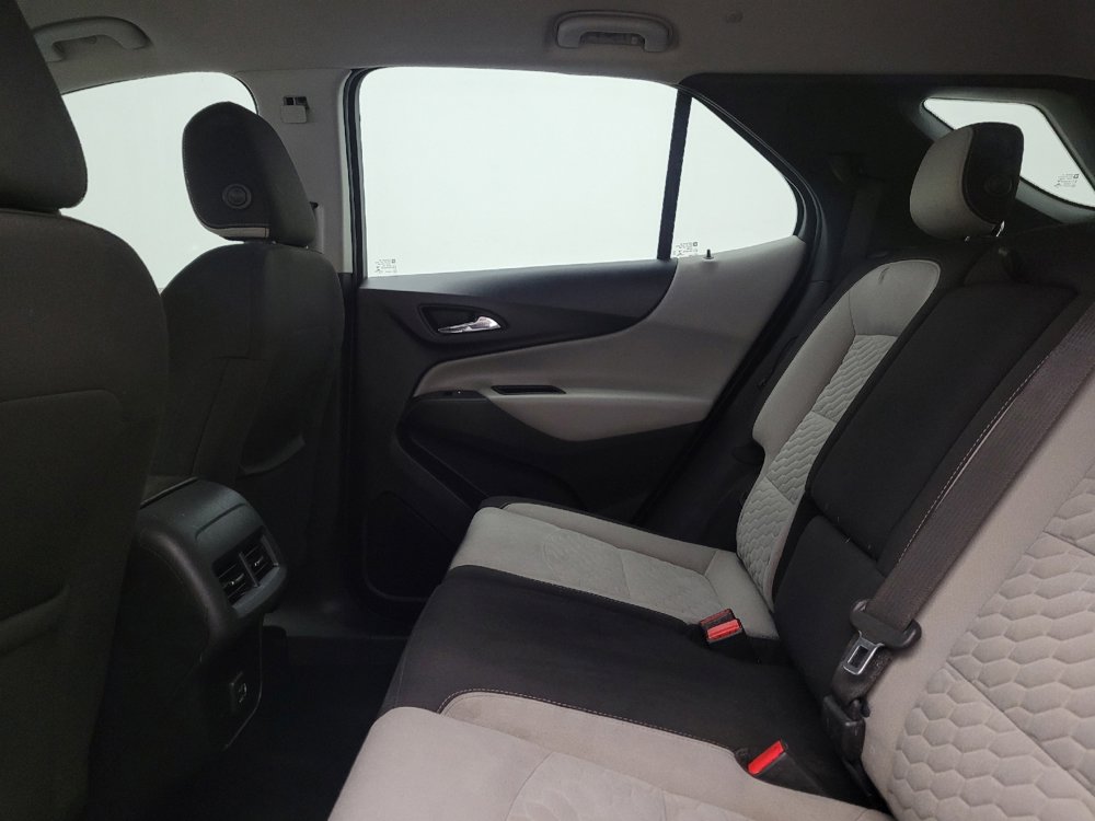 Used 2020 Chevrolet Equinox LS image 18