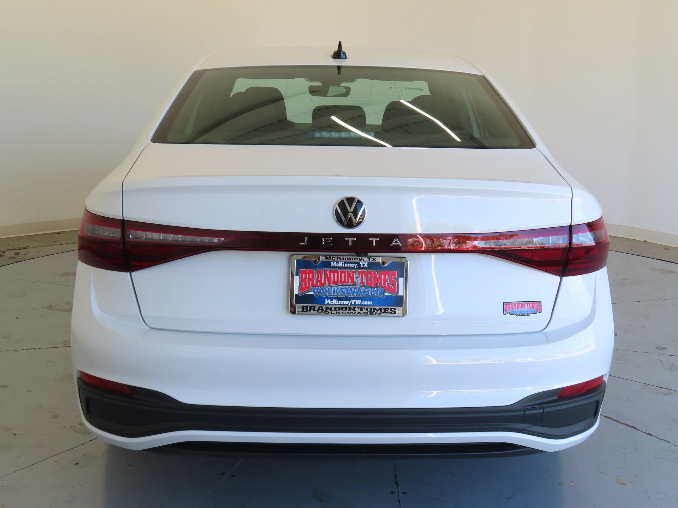 Used 2026 Volkswagen Jetta Sport FWD image 4