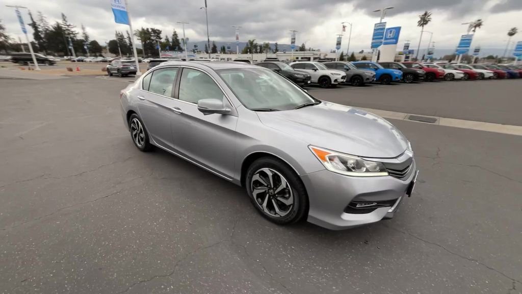 Used 2017 Honda Accord EX image 2