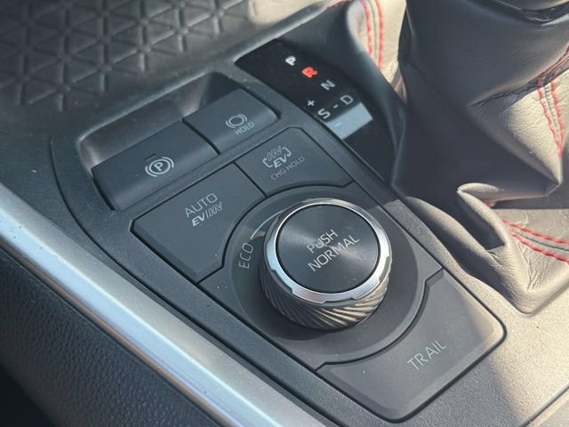 Used 2023 Toyota RAV4 SE w/ Weather & Moonroof Package AWD/4WD image 16